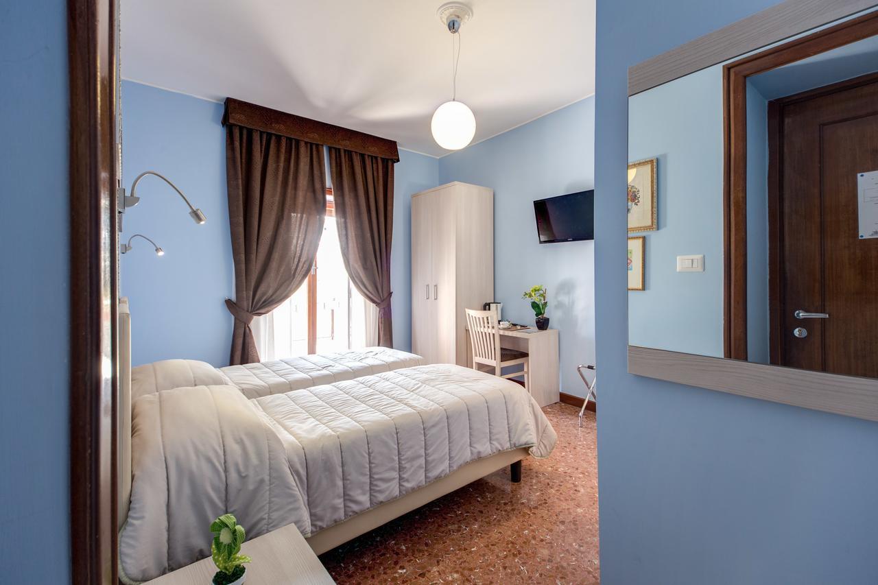 Bed and Breakfast Domus Cornelia Рим Экстерьер фото