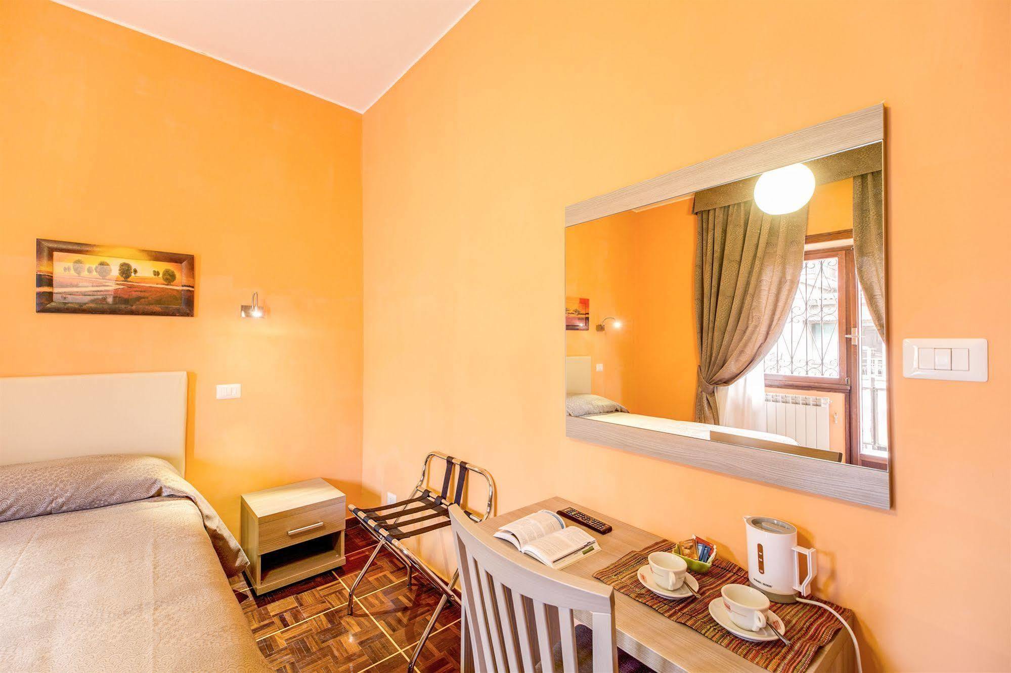 Bed and Breakfast Domus Cornelia Рим Экстерьер фото