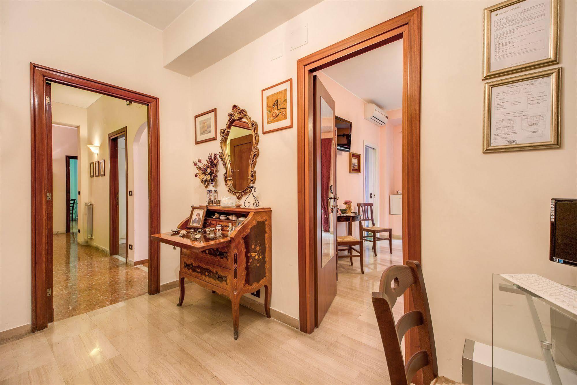 Bed and Breakfast Domus Cornelia Рим Экстерьер фото